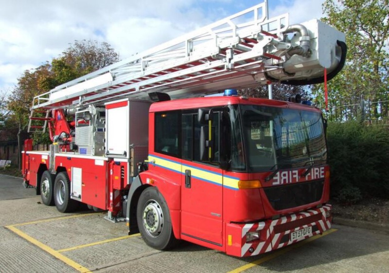 Modern Fire Truck (3)