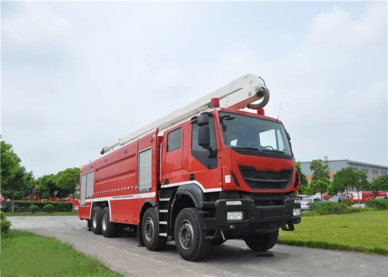 Watertower fire truck (6)