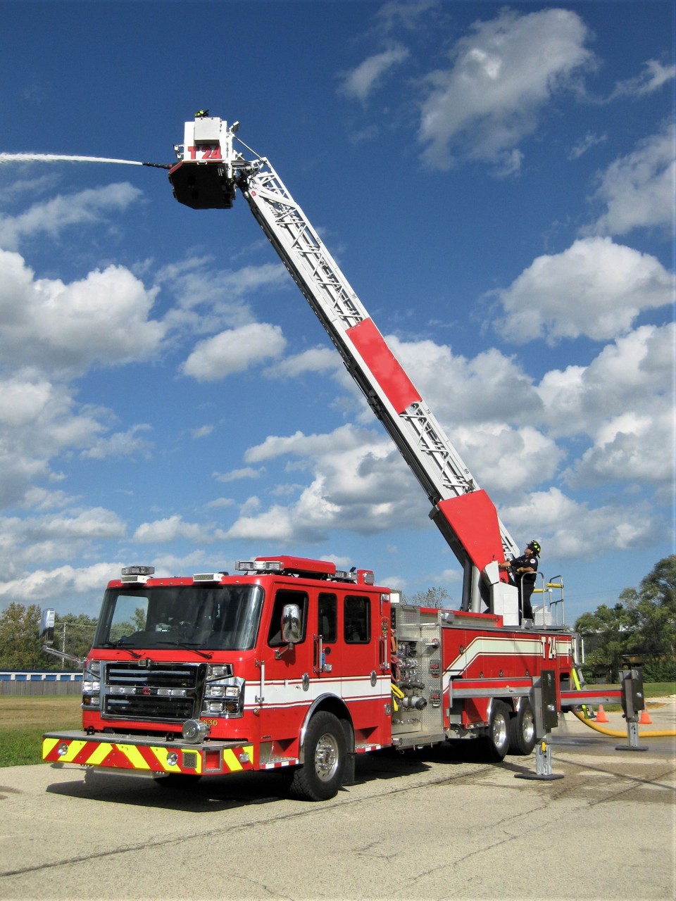 water tower fire truck (5)