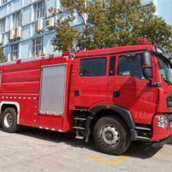 6 Wheelers 8000 Liters Water Fire Truck