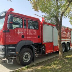 Water Foam and Dry Power Combined Fire Truck (2)