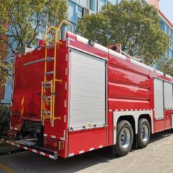 Water Foam and Dry Power Combined Fire Truck (3)