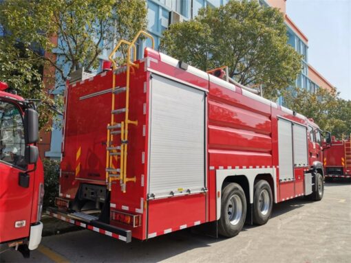 Water Foam and Dry Power Combined Fire Truck (3)