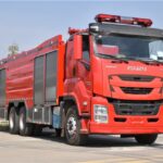 Why are American Fire Trucks so Big? ISUZU fire truck (3)