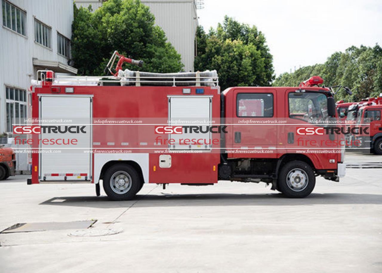ISUZU 3000 Liters Water Tanker Small Fire Truck (2) ISUZU 3000 Liters Water Tanker Small Fire Truck (2)
