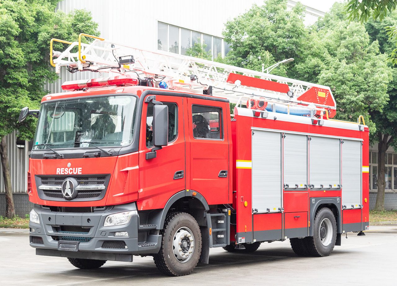 18M 4000 Liters Aerial Ladder Fire Truck