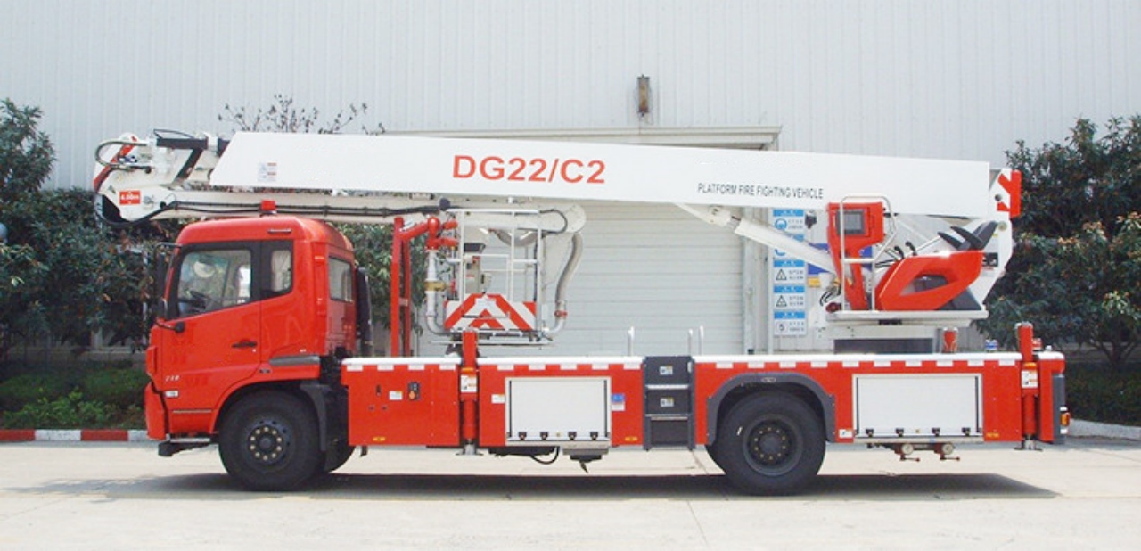 22M Aerial Ladder Fire Engine (4)