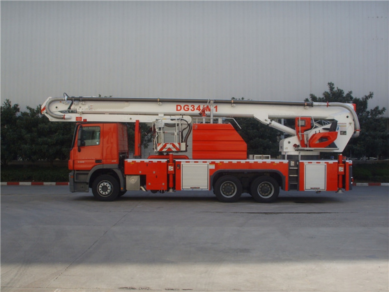 Benz 34M Aerial Platform Fire Truck (5)