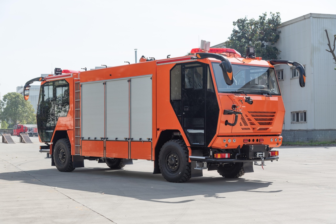 4000 Liters 4WD Bi-Directional Fire Truck (4)