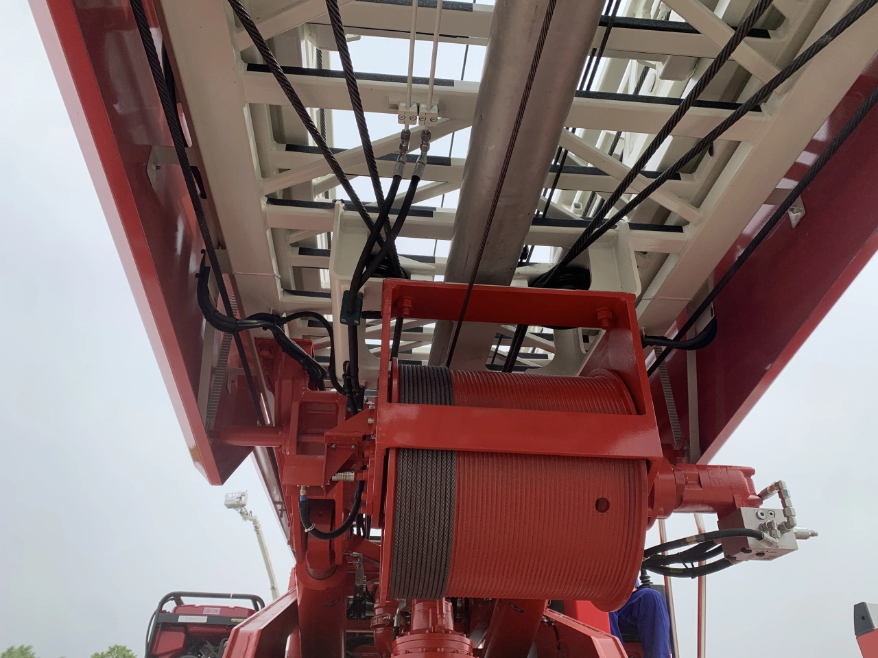 HOWO 32M Ladder Fire Truck (5)