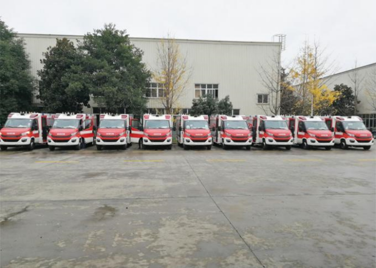 IVECO 3000 Liters Small Water Fire Truck (6)