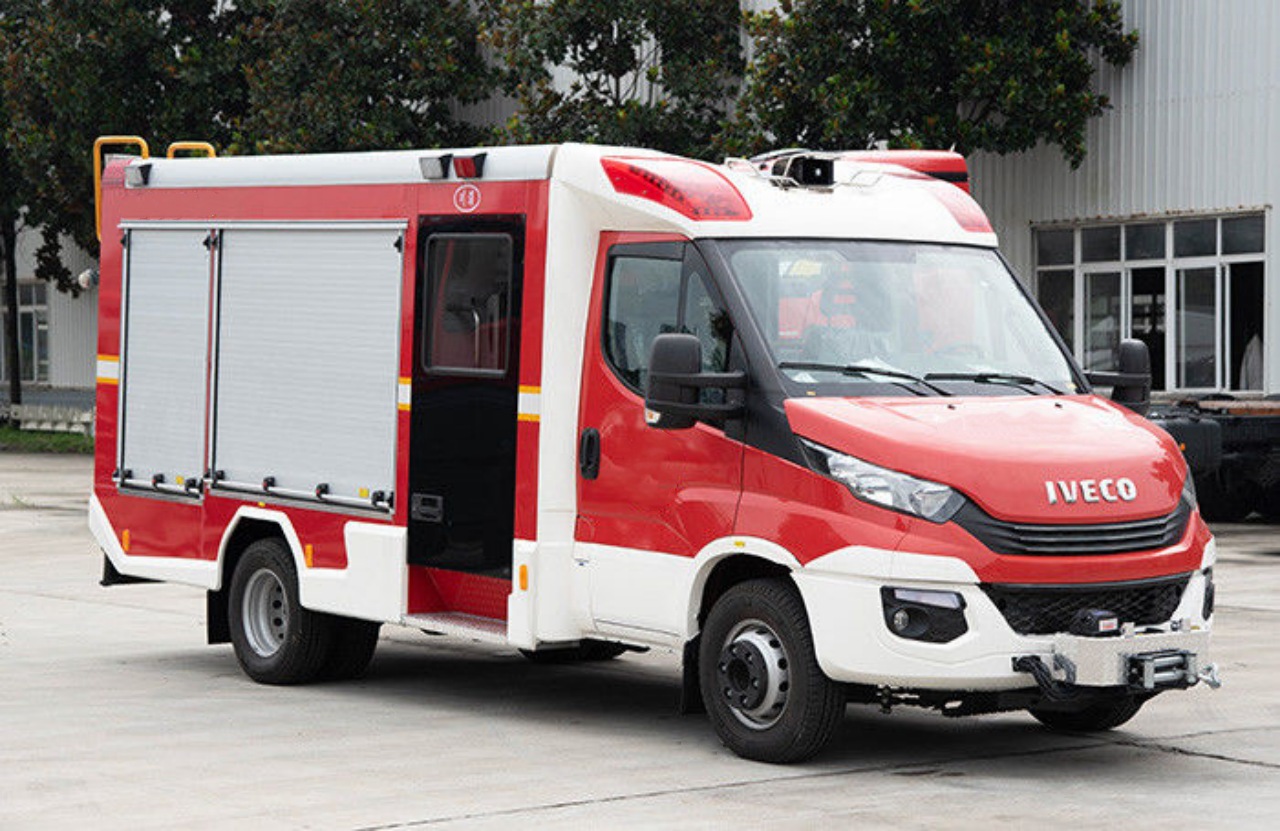 IVECO 3000 Liters Small Water Fire Truck