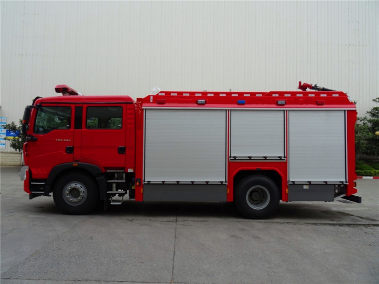 MAN 5Ton Water Foam Fire Truck (5)