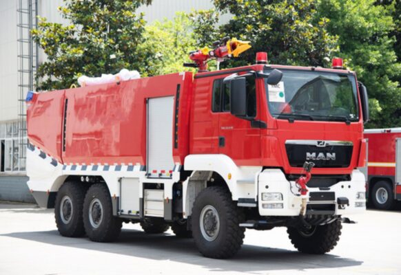 MAN 6x6 Airport Rescue Fire Fighting Truck (2)