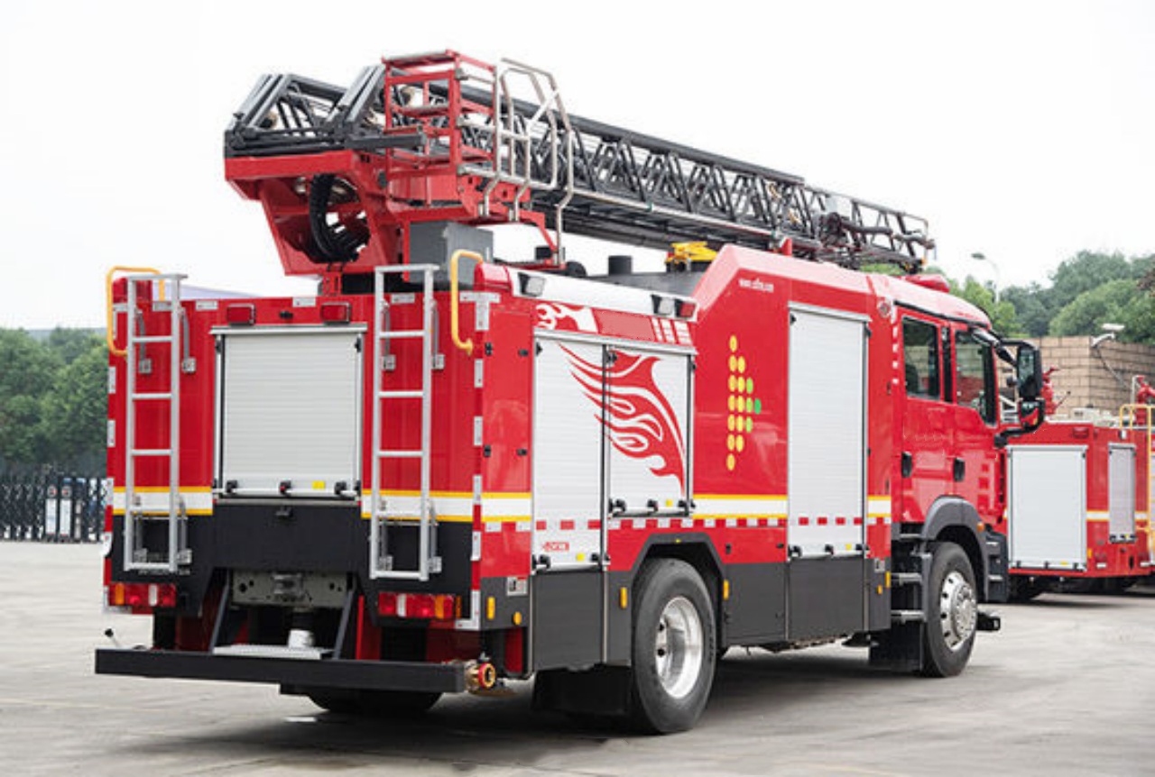 SITRAK 18M Aerial Ladder Fire Truck (3)