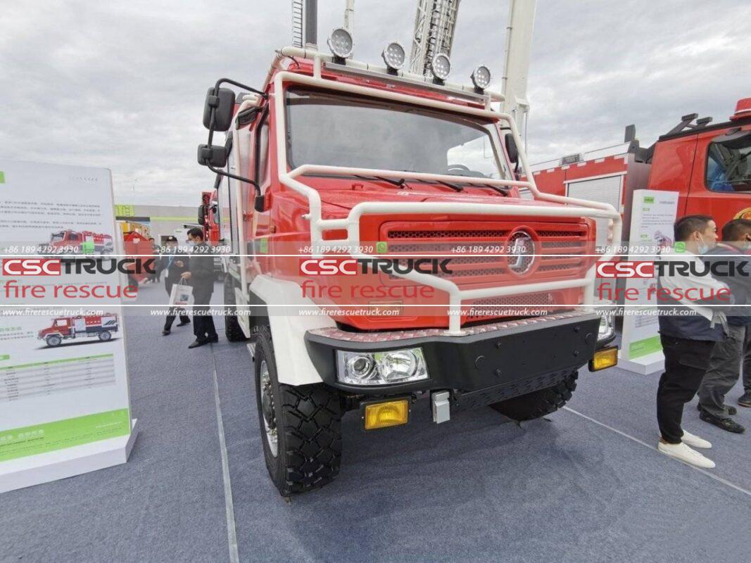 0.8Meter Wading Depth In-Depth Overview of the SHACMAN Wildland Fire Truck