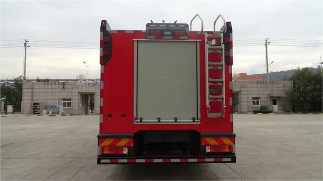 7000l howo dry powder fire truck (3)
