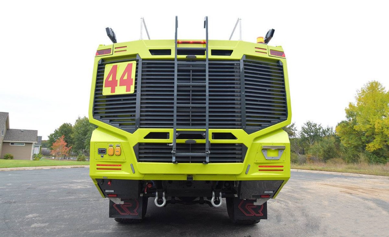 Airport Rescue Fire Fighting Truck (10)