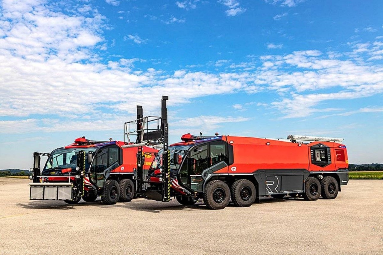 Airport Rescue Fire Fighting Truck (15)
