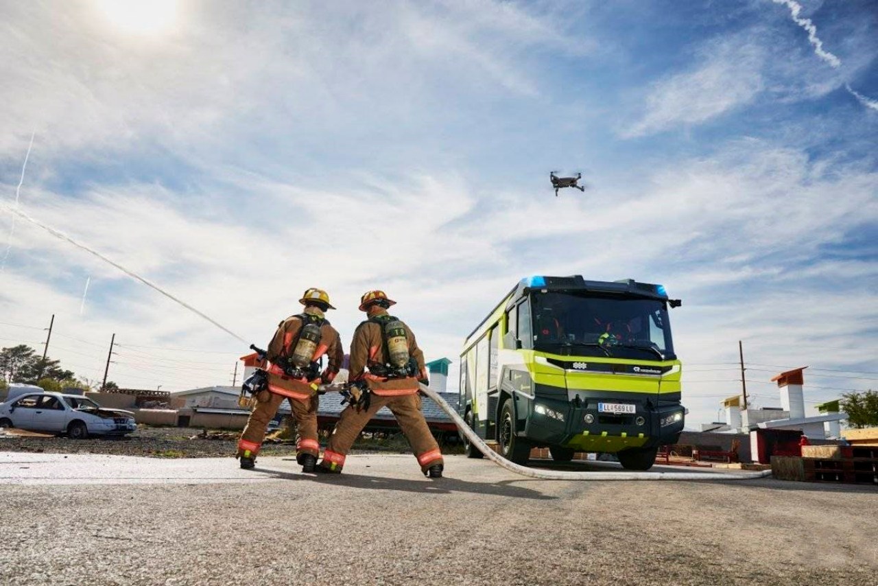 Airport Rescue Fire Fighting Truck (3)