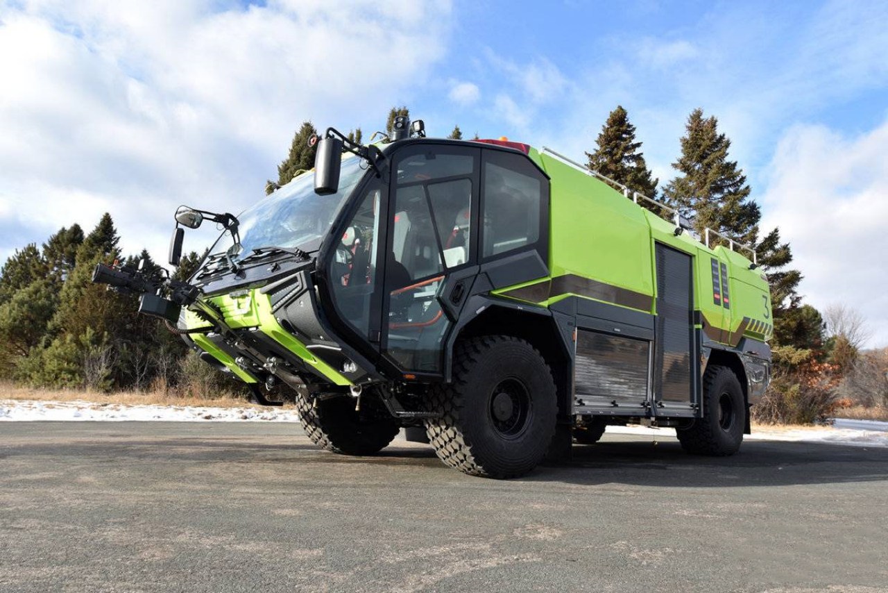Airport Rescue Fire Fighting Truck (6)