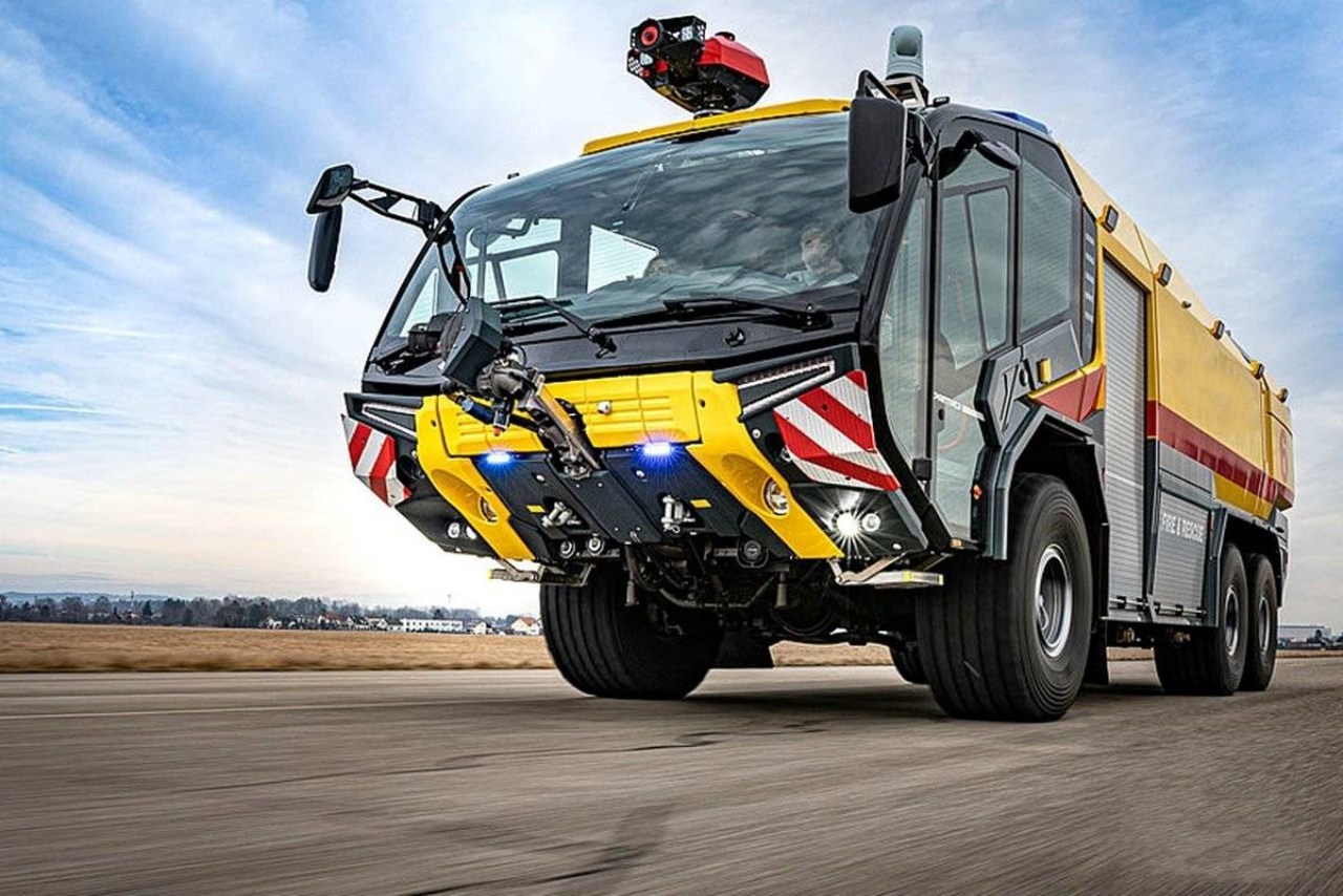 Airport Rescue Fire Fighting Truck (8)