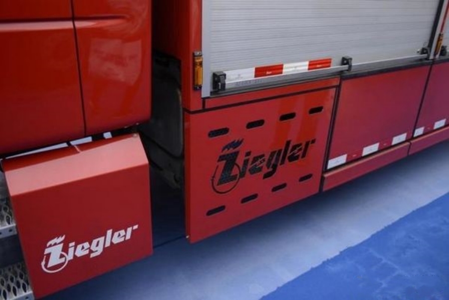 Can You Make a U-turn in Minutes The Ziegler Dual-cab Fire Truck is Here! (11)
