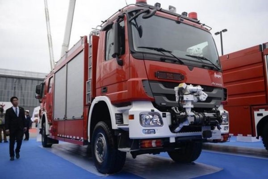 Can You Make a U-turn in Minutes The Ziegler Dual-cab Fire Truck is Here!