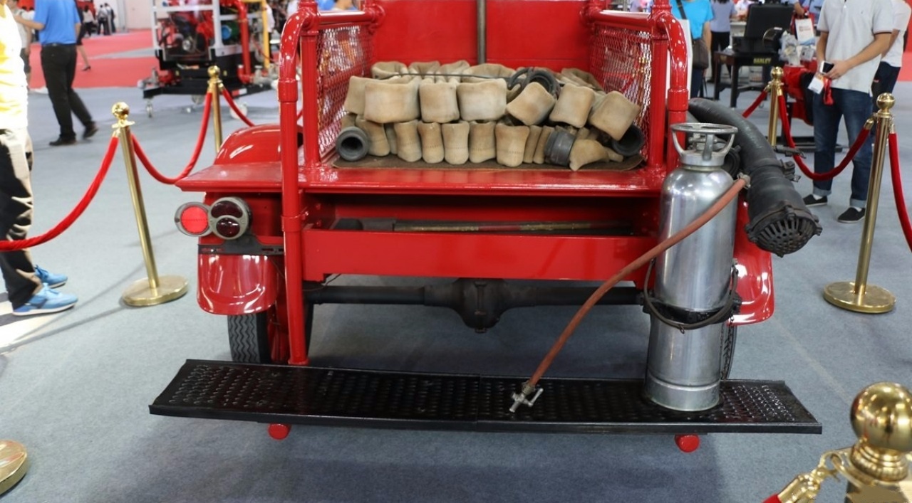 Century-Old Fire Truck A 1926 Ford Model T Fire Engine (18)