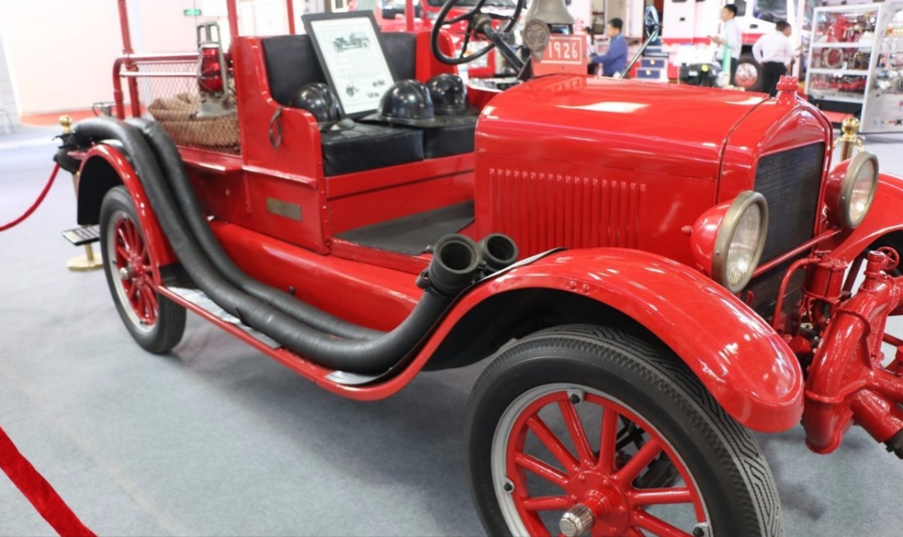 Century-Old Fire Truck A 1926 Ford Model T Fire Engine (19)