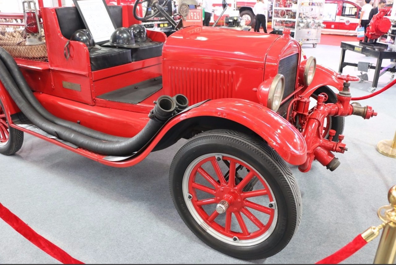 Century-Old Fire Truck A 1926 Ford Model T Fire Engine (3)