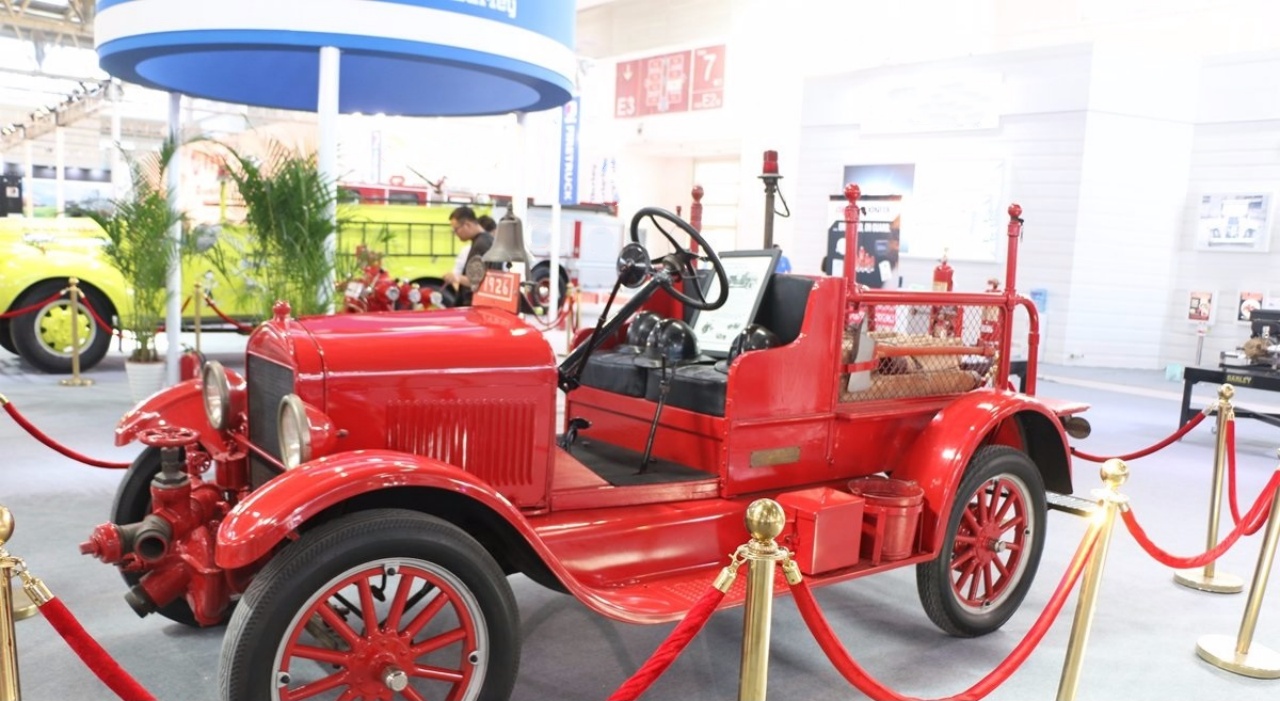 Century-Old Fire Truck A 1926 Ford Model T Fire Engine (5)