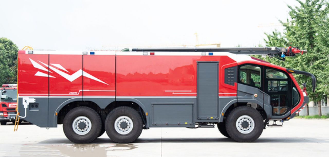 Electric 6x6 Airport Rescue Fire Fighting Truck (3)