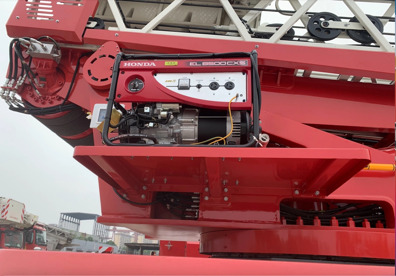 HOWO 32M Aerial Ladder Fire Engine (6)
