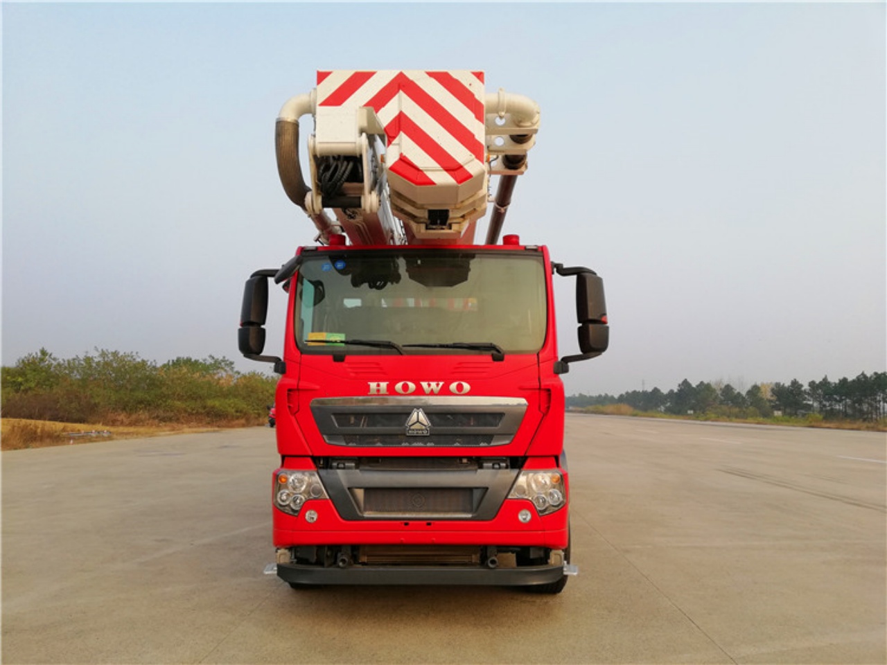 HOWO 62M Tower Fire Truck (3)