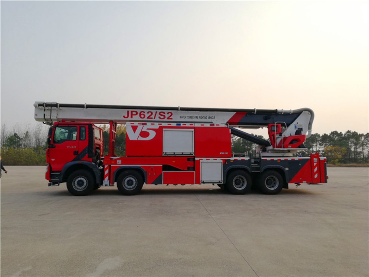 HOWO 62M Tower Fire Truck (4)