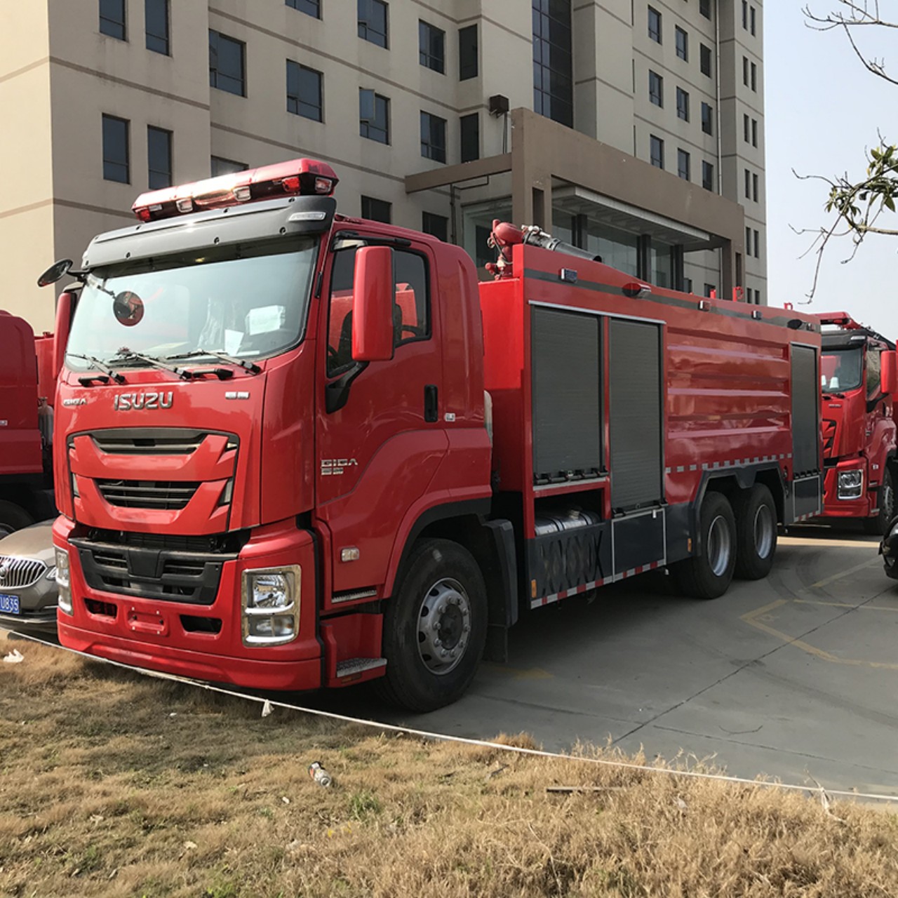 ISUZU fire truck (7)