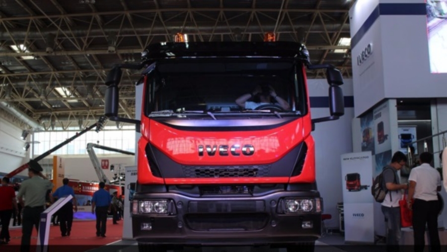 IVECO New Eurocargo Fire Truck Illustrated Overview (2)