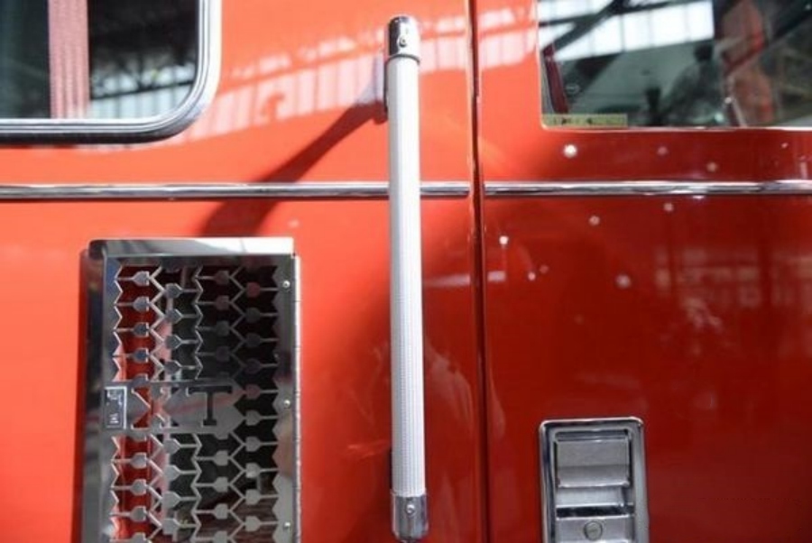 Powered by 550-Horsepower Engine The 4x2 Oshkosh Arrow XT Fire Truck! (10)