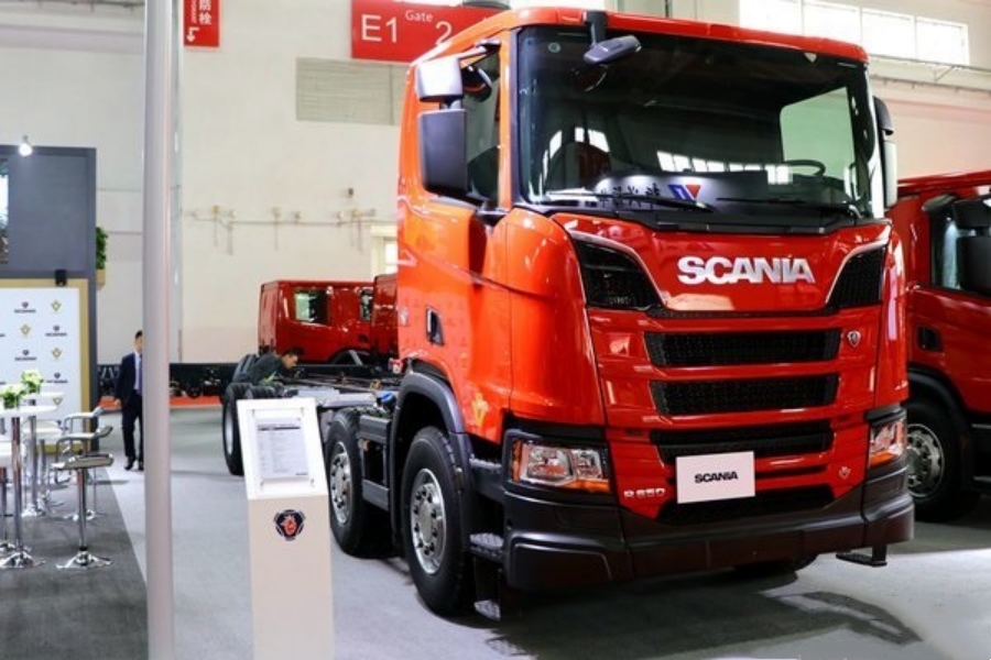 Powerful Performance! Scania R650 V8 Fire Truck Overview (3)