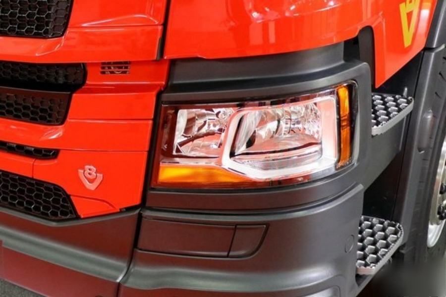 Powerful Performance! Scania R650 V8 Fire Truck Overview (5)