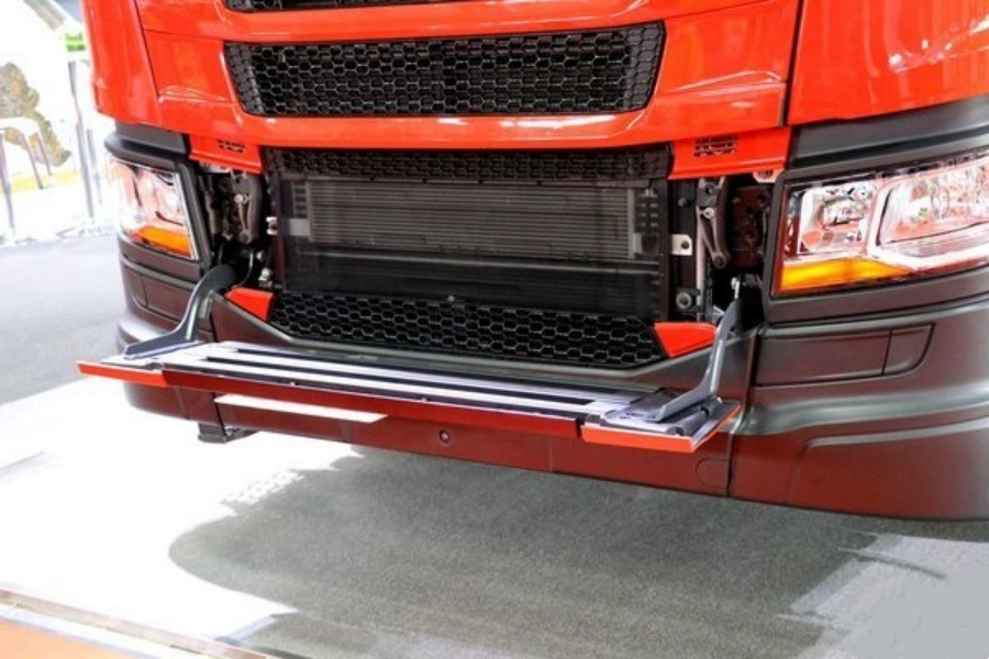 Powerful Performance! Scania R650 V8 Fire Truck Overview (6)