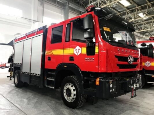 SAIC Iveco Hongyan Double-Cab Four-Door Multipurpose Fire Truck — A Powerful Choice! (6)