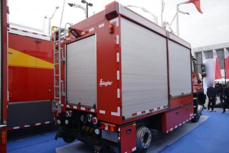 3000L Unimog U423 4WD Road-Rail Dual-Use Water Foam Fire Truck — Versatile and Multi-functional! (17)