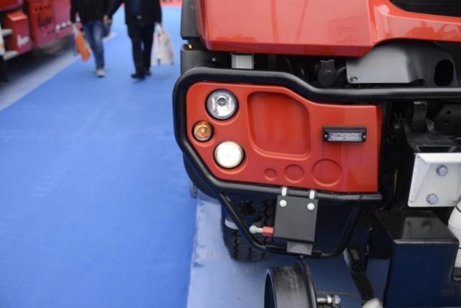 3000L Unimog U423 4WD Road-Rail Dual-Use Water Foam Fire Truck — Versatile and Multi-functional! (3)