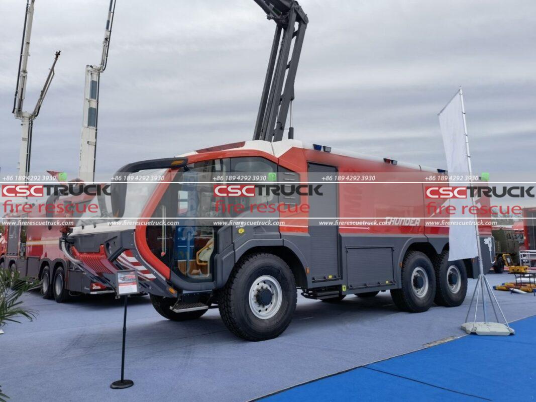 6x6 Electric Airport Fire Truck — Powerful and Luxurious! (2)