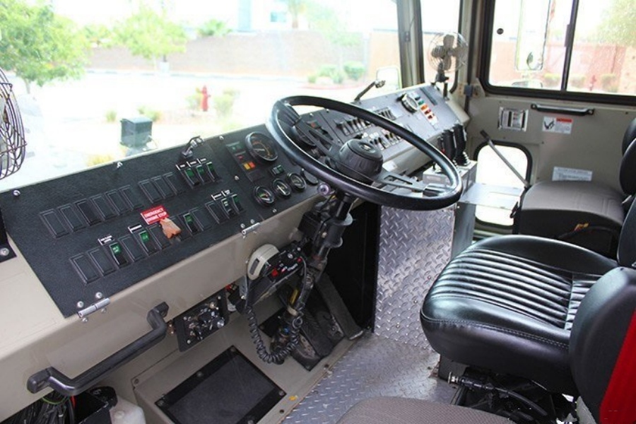 6x6 Oshkosh T3000 Detroit 540 Horsepower 13000 Liter Airport Fire Truck, a Powerhouse Selection! (12)