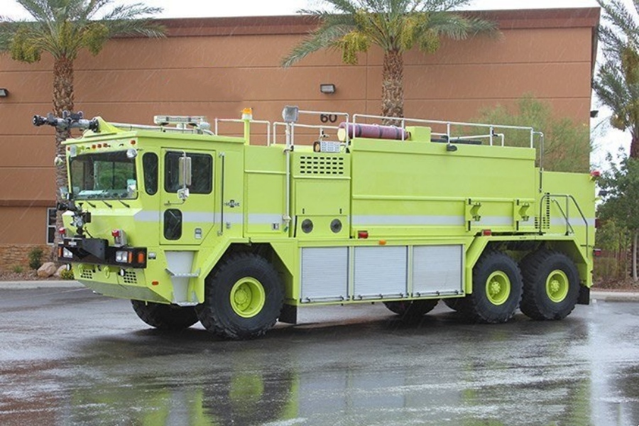 6x6 Oshkosh T3000 Detroit 540 Horsepower 13000 Liter Airport Fire Truck, a Powerhouse Selection! (2)
