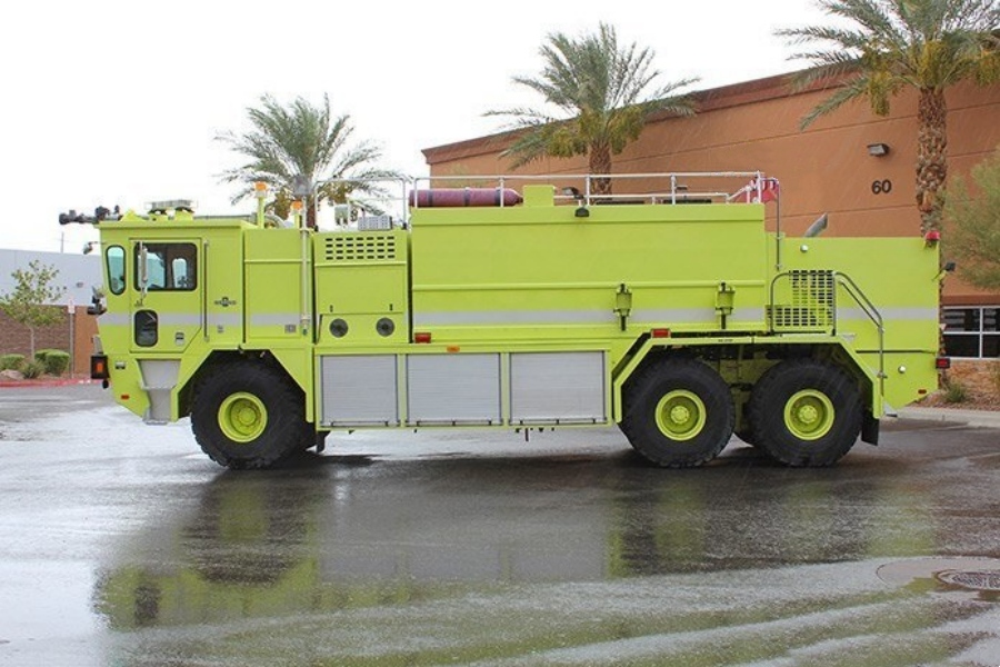 6x6 Oshkosh T3000 Detroit 540 Horsepower 13000 Liter Airport Fire Truck, a Powerhouse Selection! (3)