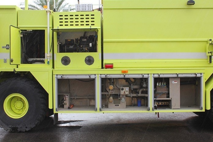 6x6 Oshkosh T3000 Detroit 540 Horsepower 13000 Liter Airport Fire Truck, a Powerhouse Selection! (7)